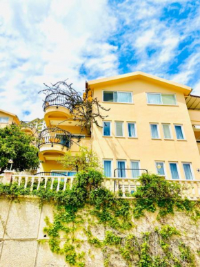 Goldcity penthouse